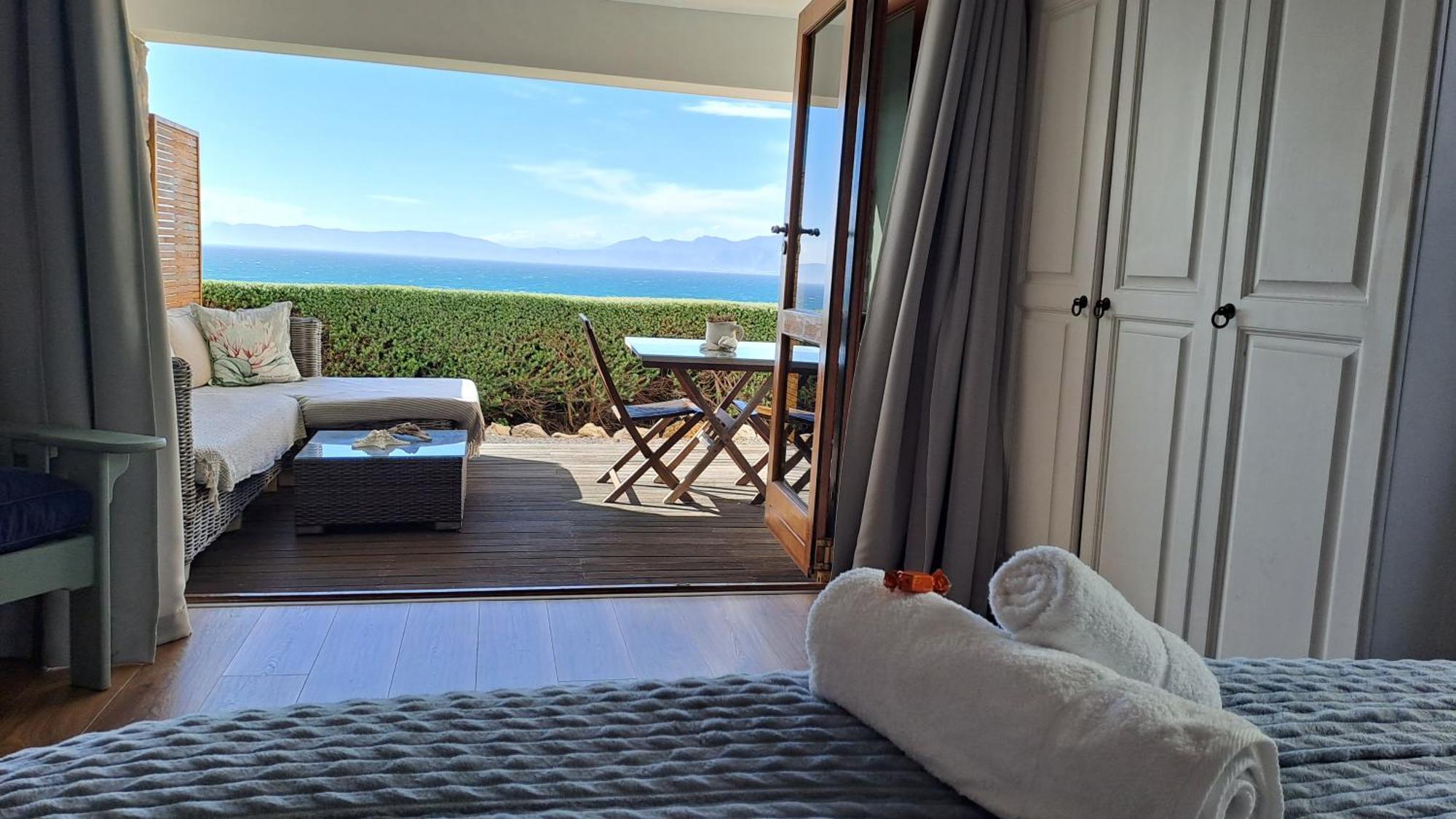 גנסבאי Kleinzee Oceanfront Guesthouse מראה חיצוני תמונה